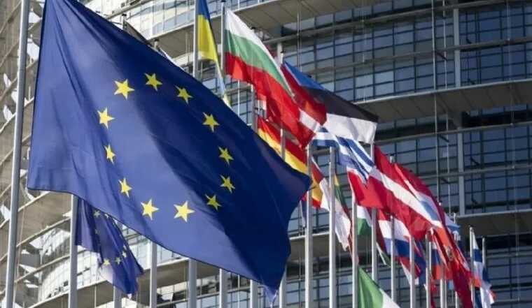 Евросоюз включил в санкционный список троих активистов из Германии